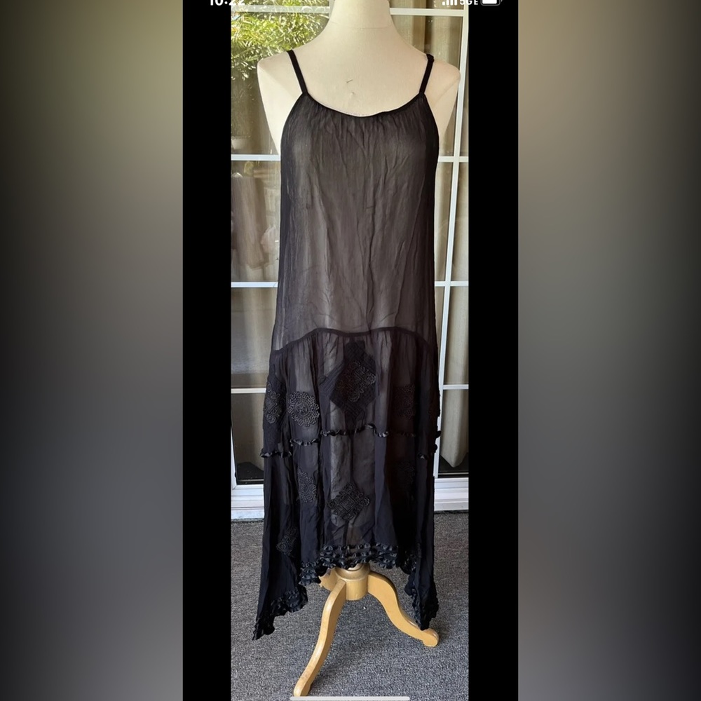 Alice + Olivia Handkerchief Hem Embroidered Drop Waist Dress SZ M